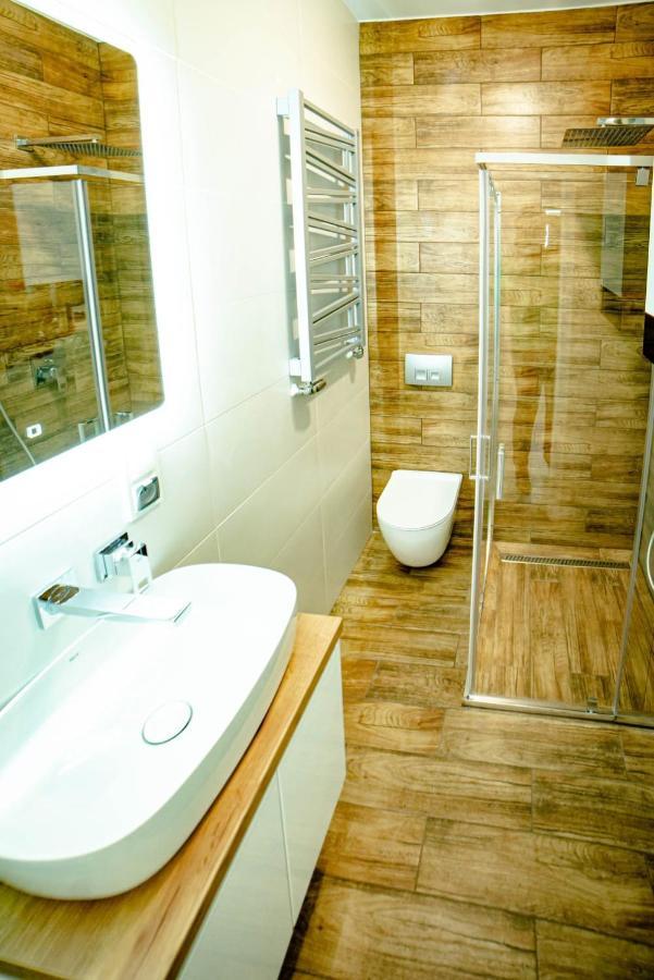 Lofty Apartamenty Namyslow I מראה חיצוני תמונה